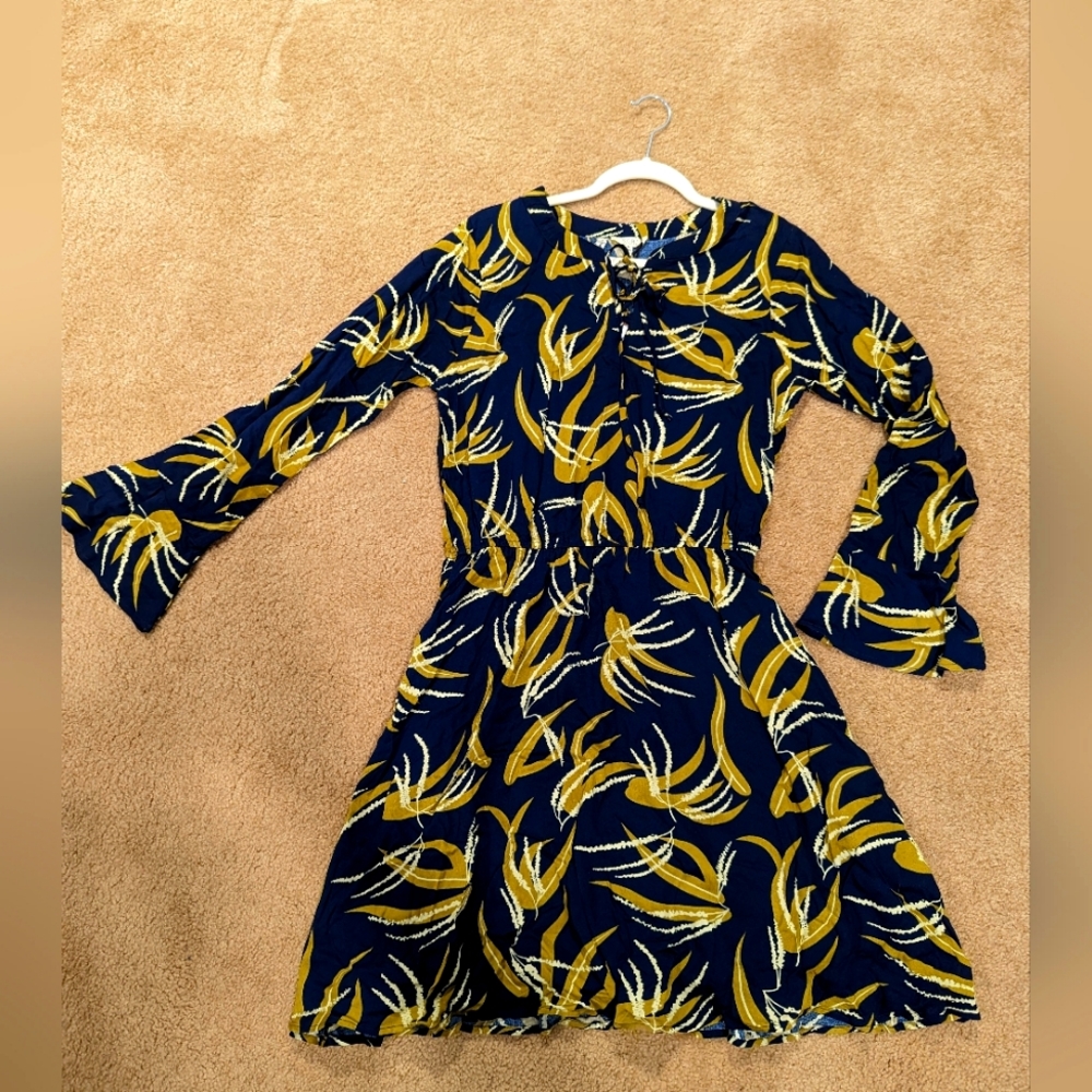 NWT dress perfect for fall